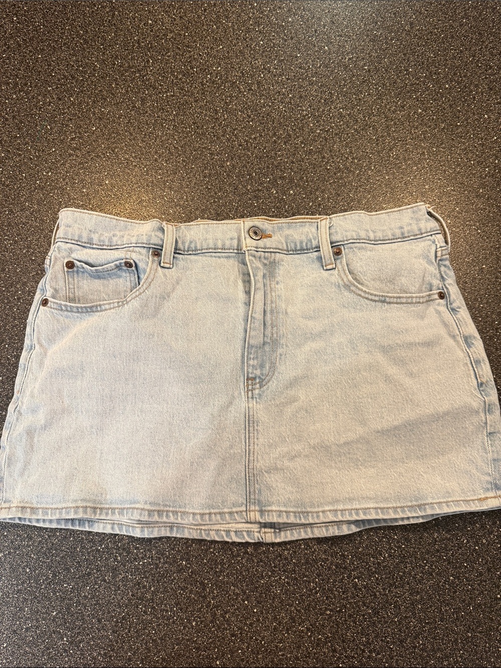 Abercrombie & Fitch Light Blue midrise Denim Mini Skirt - size 31 (12)